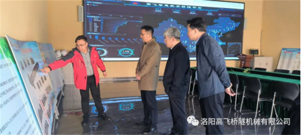 熱烈歡迎河南省科技廳黨組成員、副廳長(zhǎng)潘剛一行蒞臨高飛橋隧調(diào)研指導(dǎo)